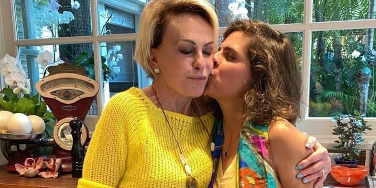 Mãe famosa e filha amada juntas na fazenda da contratada da Globo (Reprodução) Mãe famosa e filha amada juntas na fazenda da contratada da Globo (Reprodução)