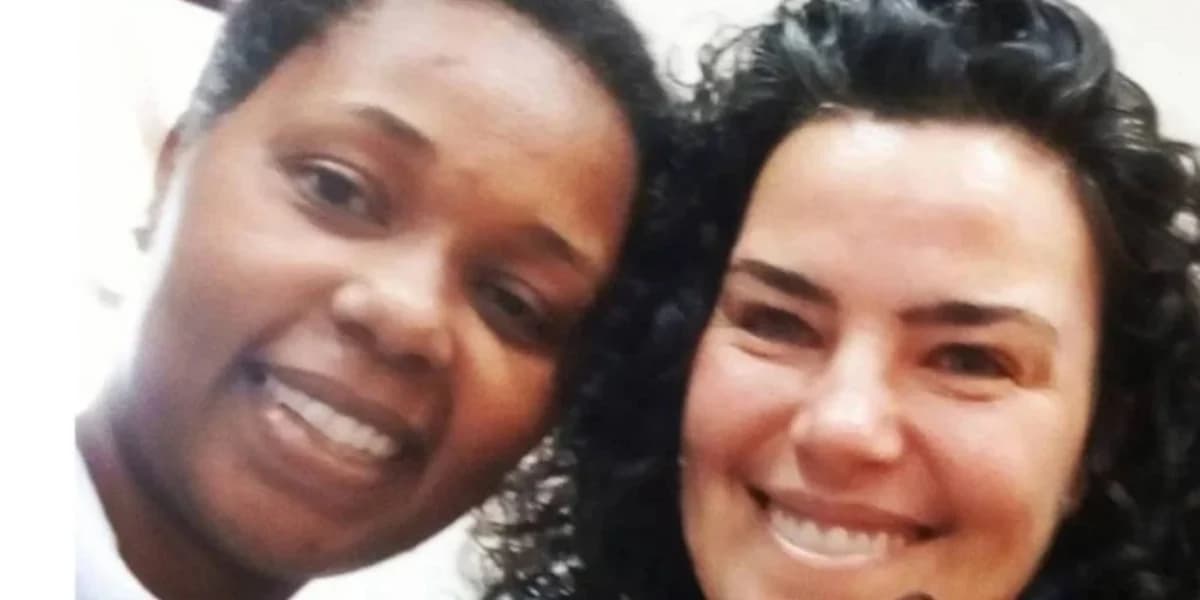 Ana Paula Arósio, surge irreconhecível em foto com fã e choca o Brasil - Foto: Reprodução Ana Paula Arósio, surge irreconhecível em foto com fã e choca o Brasil - Foto: Reprodução