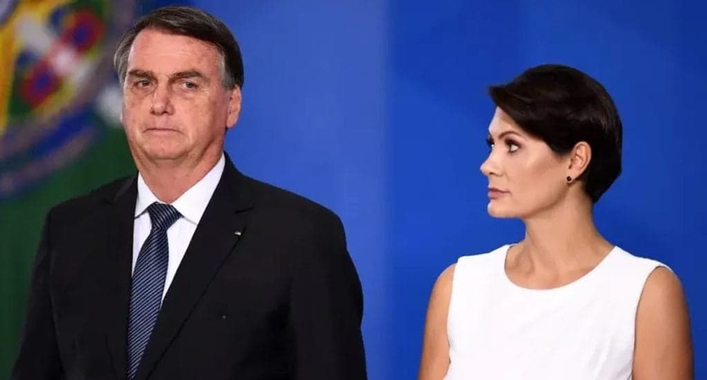 Ex-aliado de Bolsonaro denuncia que presidente agrediu Michelle e confirma: "Estava toda marcada"
