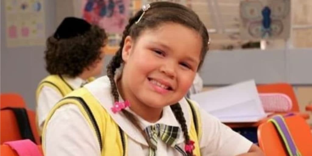 Atacada no passado de feinha e gordinha, filha de Simony cresceu e hoje é uma das mulheres mais lindas