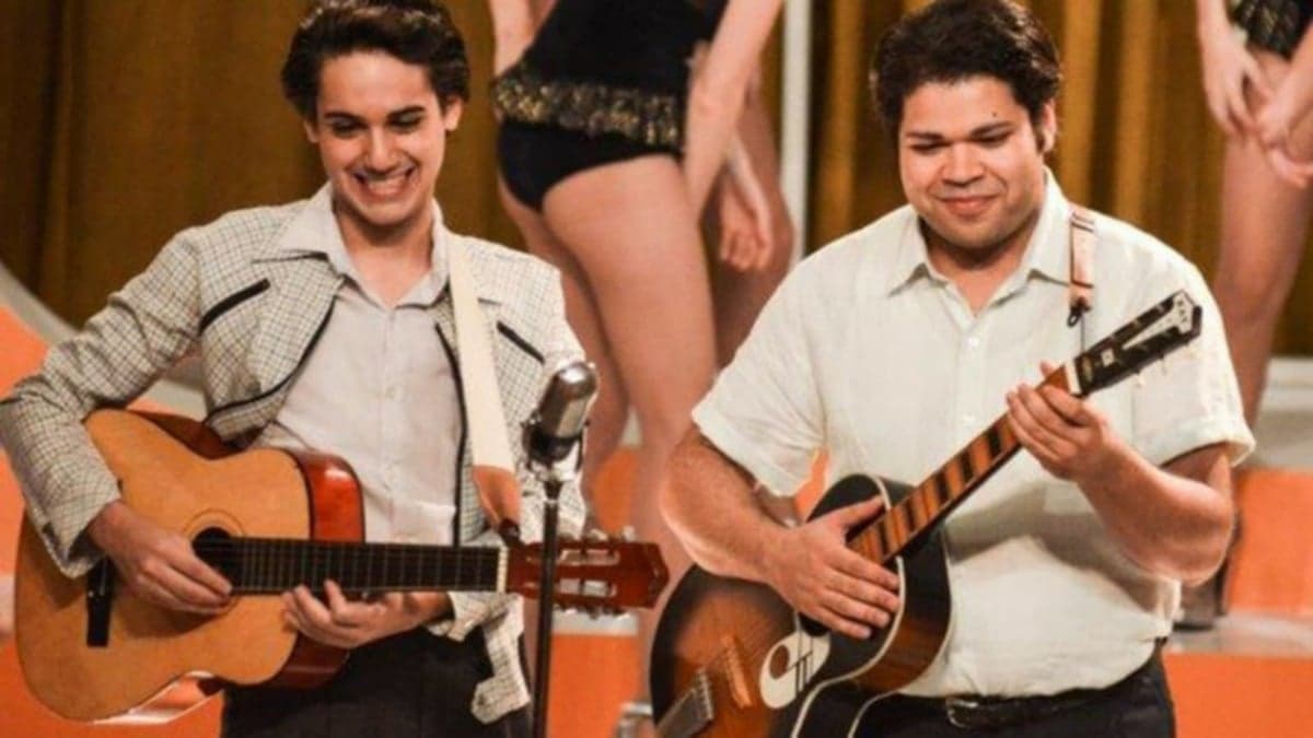George Sauma (Roberto) e Robson Nunes (Tim) no filme da vida de Tim Maia, onde tem humilhação retratada George Sauma (Roberto) e Robson Nunes (Tim) no filme da vida de Tim Maia, onde tem humilhação retratada