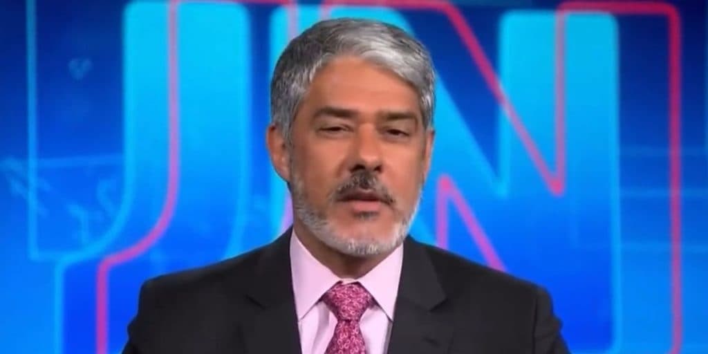 O que motivou Bonner à deixar a bancada do 'JN' e interromper programação da Globo para anuncio especial