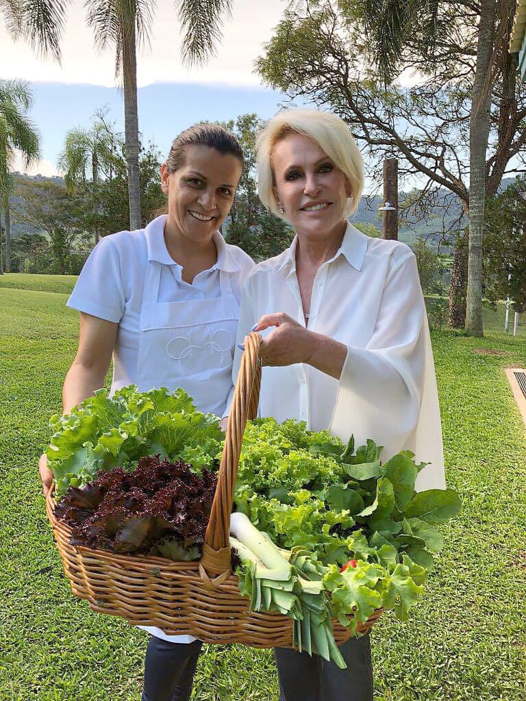 Produtos colhidos da horta 100% orgânica da fazenda de Ana Maria Braga (Foto: Reprodução - Globo)