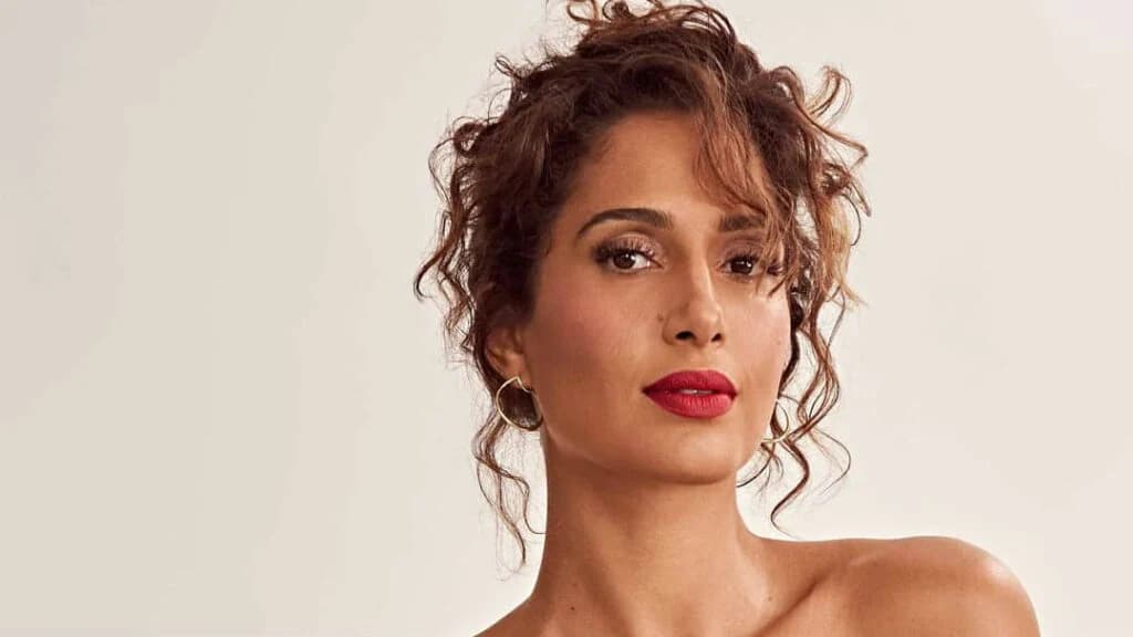Camila Pitanga fala sobre sexualidade após relação com mulher e expõe o que realmente se considera - Foto Reprodução Camila Pitanga fala sobre sexualidade após relação com mulher e expõe o que realmente se considera - Foto Reprodução