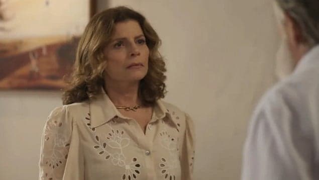 http://tvfoco.uai.com.br/wp-content/uploads/2015/05/Daniela-Mercury.jpg