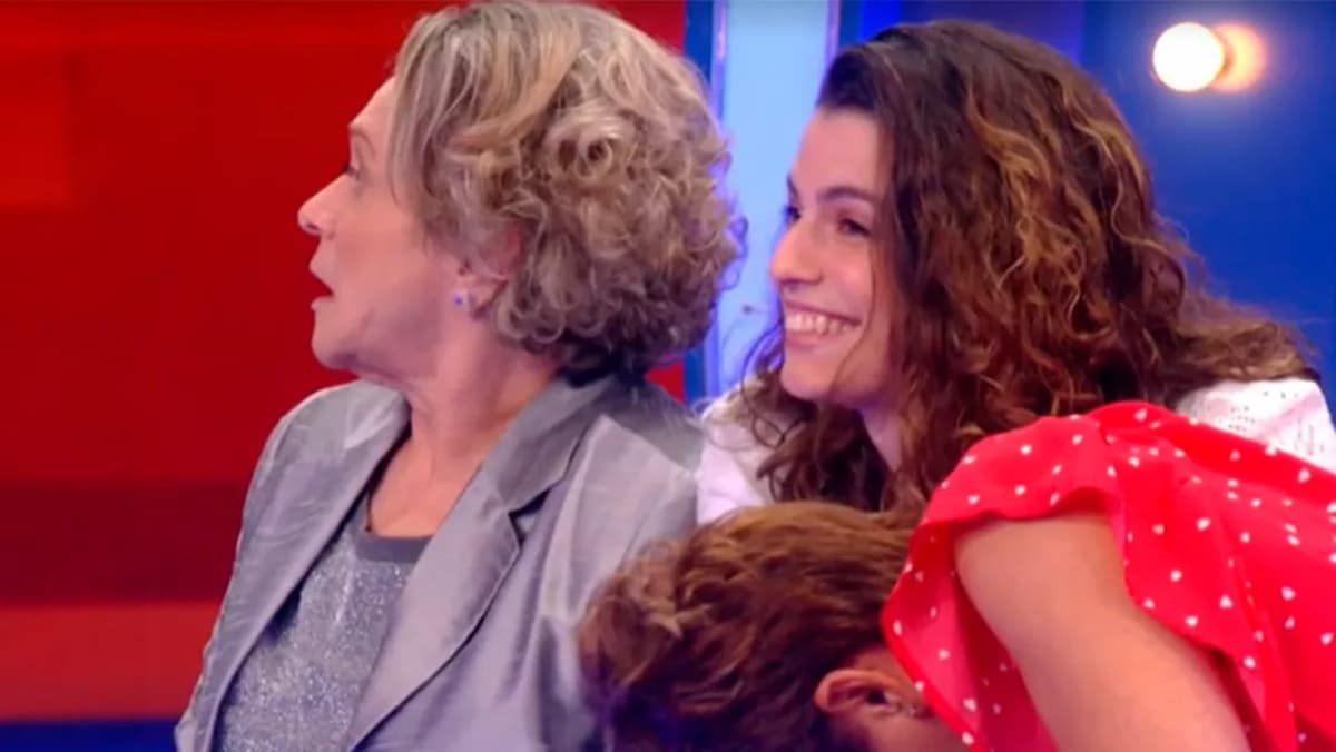 Fafy Siqueira e Fernanda Lorenzoni no Caldeirão de Marcos Mion durante o quadro 'Tem ou Não Tem' 