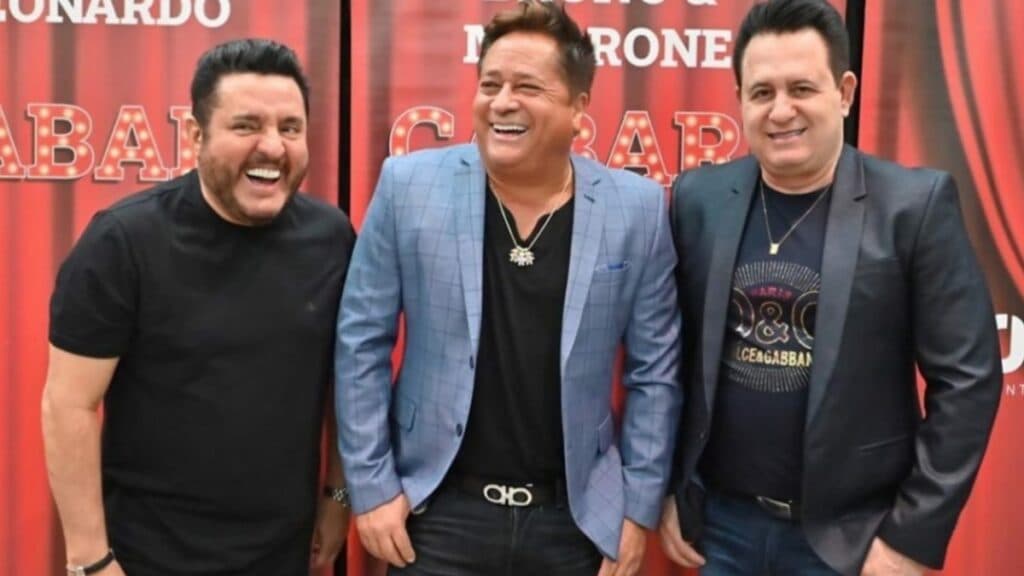 Leonardo na turnê Cabaré com Bruno & Marrone (Foto: Reprodução/ Instagram) Leonardo na turnê Cabaré com Bruno & Marrone (Foto: Reprodução/ Instagram)