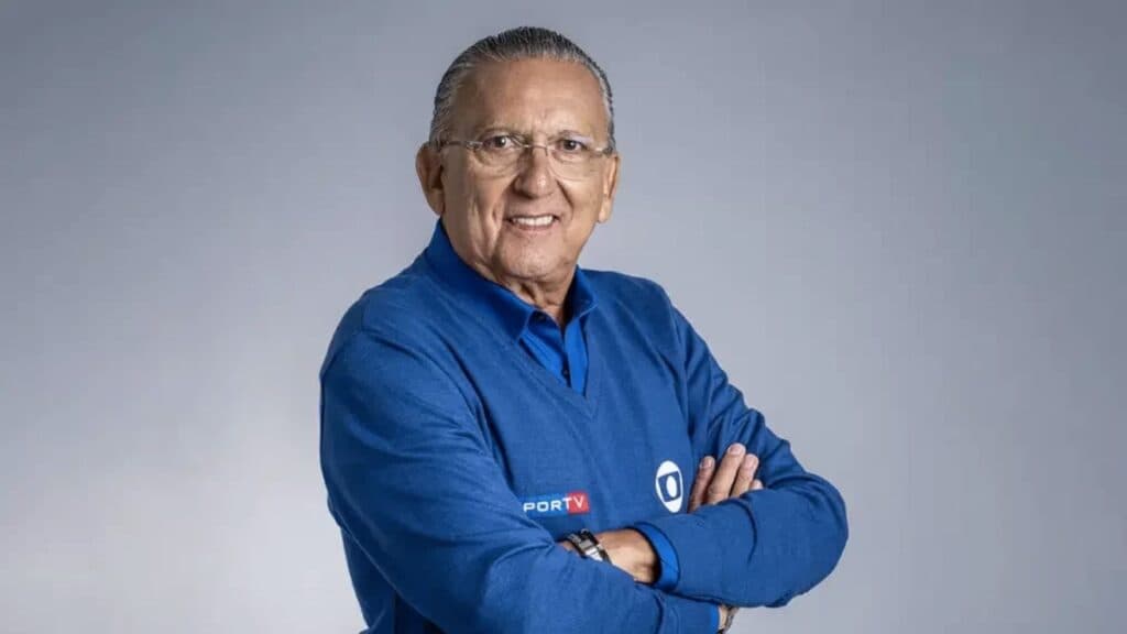 Galvão Bueno publica fotos, resolve mostrar com quem vive relação há anos e se declara: "Nós dois"
