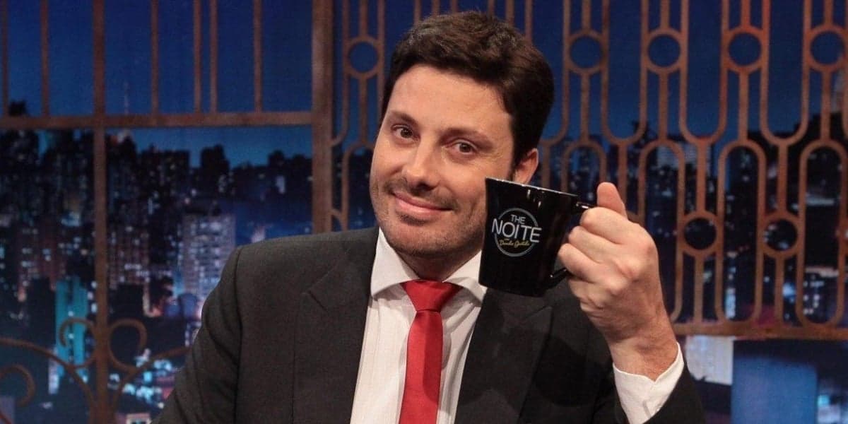 Danilo Gentili apresenta o The Noite no SBT (Foto: Reprodução) Danilo Gentili apresenta o The Noite no SBT (Foto: Reprodução)