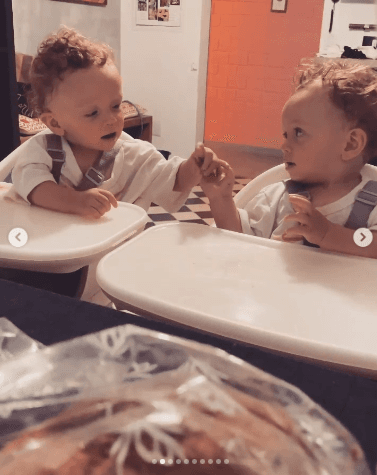 O famoso ator Emílio Dantas, expõe cliques raros dos seus filhos gêmeos, e sem dúvidas eles são os bebês mais lindos do Brasil  - Foto Reprodução