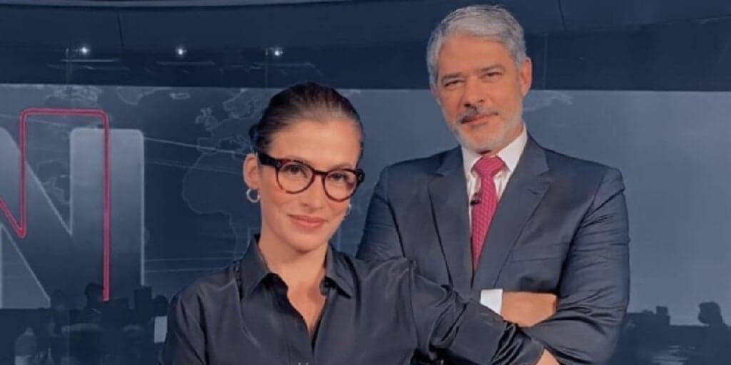 Isto é o que fez Bonner e Renata saírem de estúdios do JN para fazer anúncio na Globo: "Liberdade"