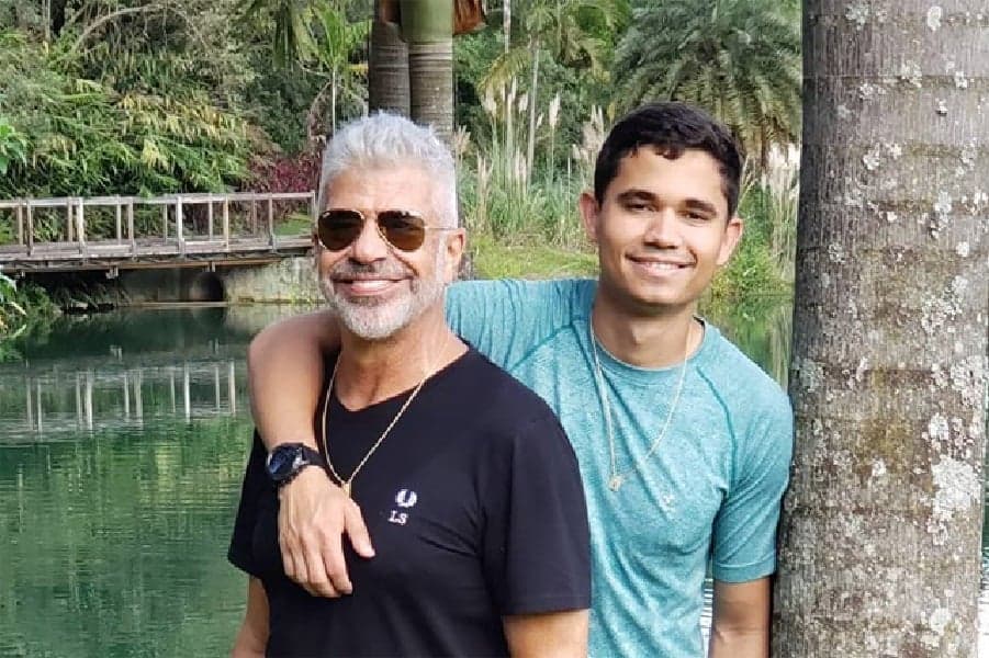 Lulu Santos ao lado do atual marido (Foto: Divulgação/ Instagram) Lulu Santos ao lado do atual marido (Foto: Divulgação/ Instagram)