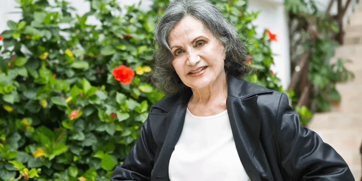 http://tvfoco.uai.com.br/wp-content/uploads/2015/05/Daniela-Mercury.jpg