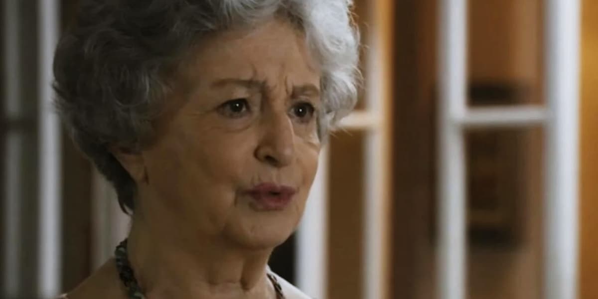 Cotinha em cena da novela Travessia Cotinha em cena da novela Travessia