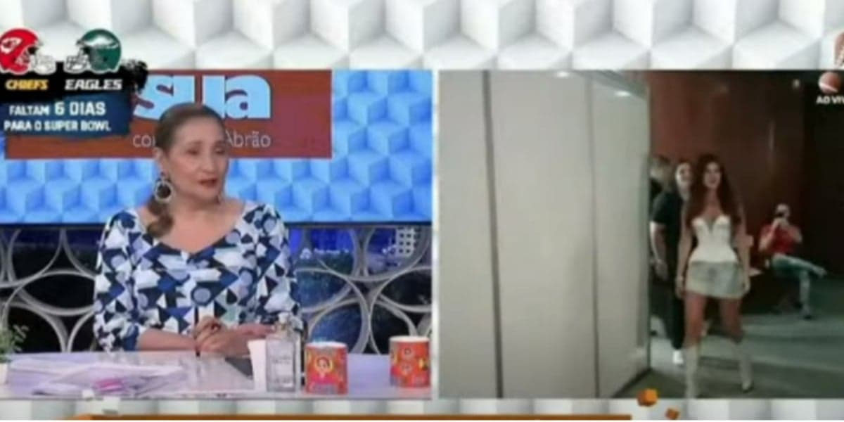 Sonia Abrão mostrou vídeo de Paula Fernandes (Foto: Reprodução/RedeTV!) Sonia Abrão mostrou vídeo de Paula Fernandes (Foto: Reprodução/RedeTV!)