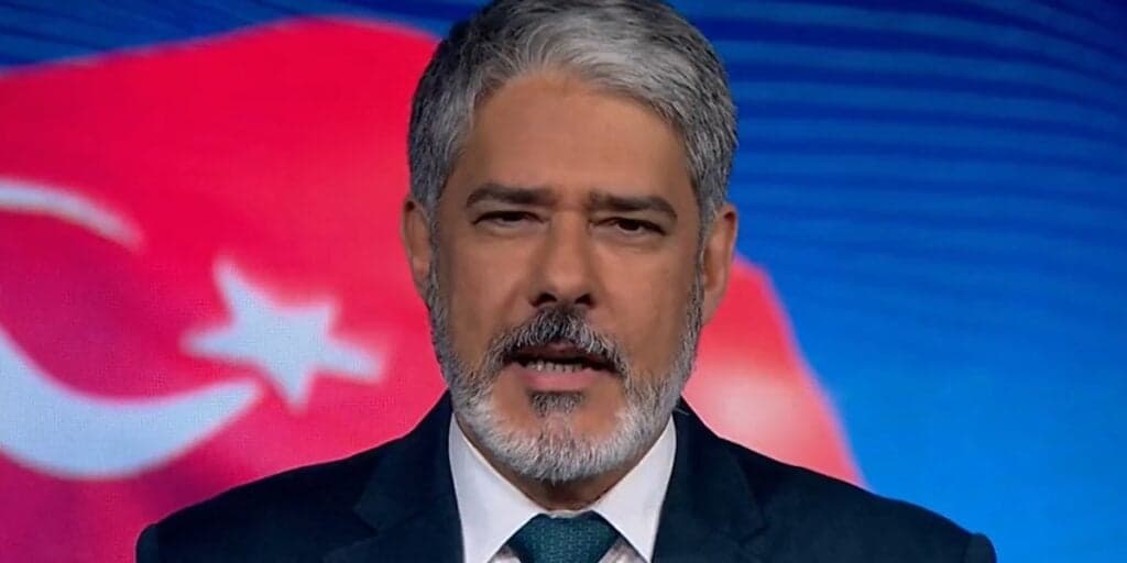 William Bonner entra ao vivo na Globo, dá notícia urgente e Renata Vasconcellos assume diante do público: “Medo”