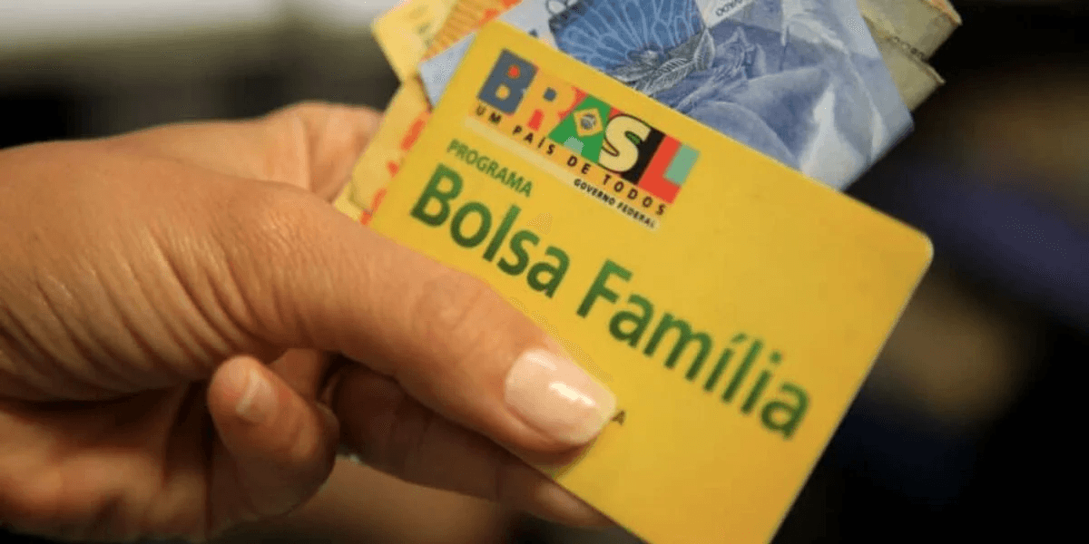 Mulher de 39 anos é condenada por mentir no Bolsa Família (Foto: Reprodução/ Internet) Mulher de 39 anos é condenada por mentir no Bolsa Família (Foto: Reprodução/ Internet)