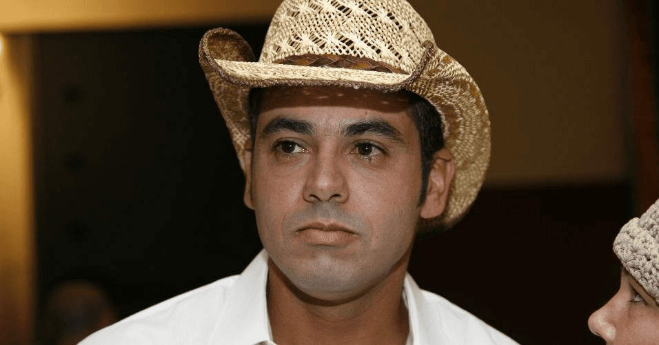 http://tvfoco.uai.com.br/wp-content/uploads/2015/05/Daniela-Mercury.jpg