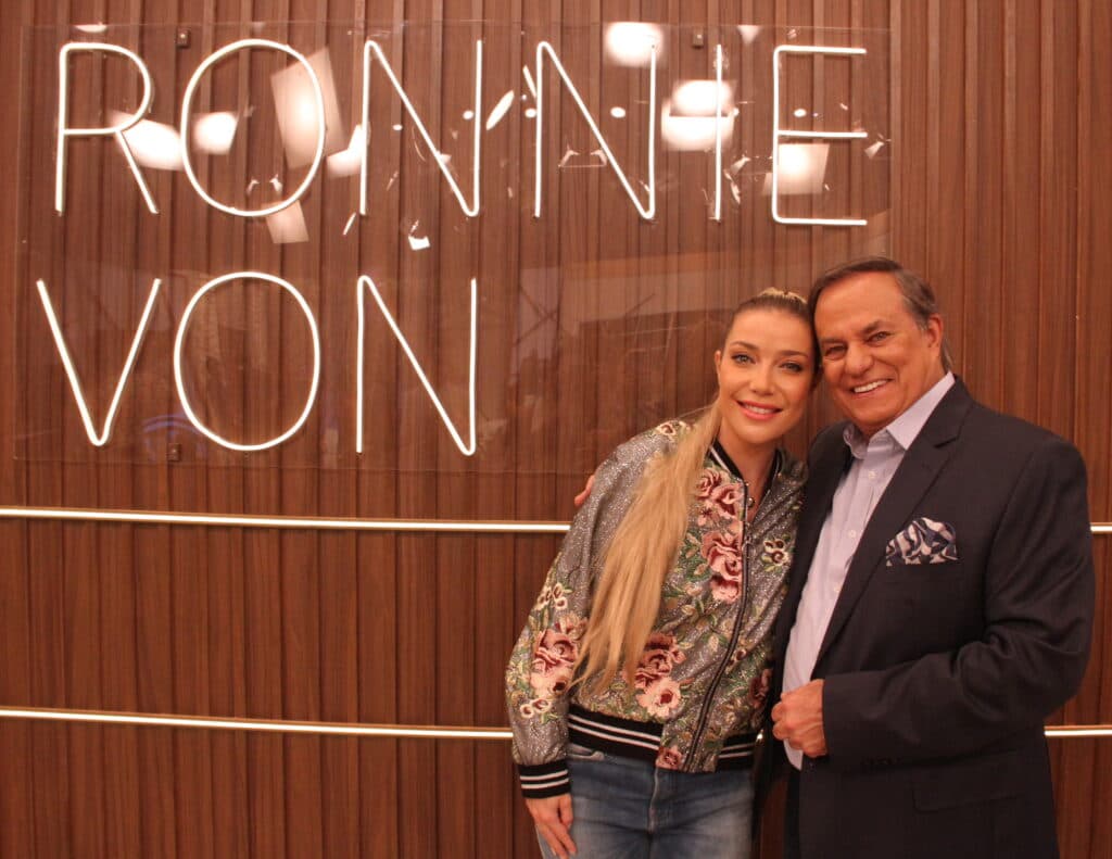 Ao ‘Manhã do Ronnie’, Luiza Possi revela que Fátima Bernardes salvou seu casamento