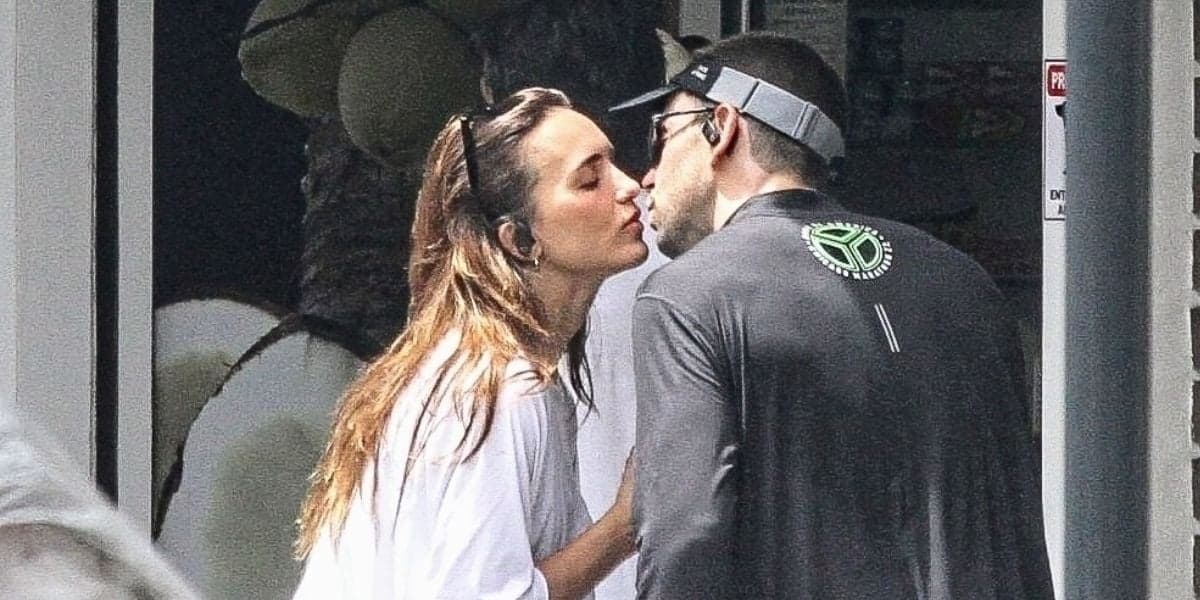 José Loreto para de seguir e manda suposta indireta para Rafa Kalimann, após vê-la aos beijos com novo affair (Foto: AgNews) José Loreto para de seguir e manda suposta indireta para Rafa Kalimann, após vê-la aos beijos com novo affair (Foto: AgNews)