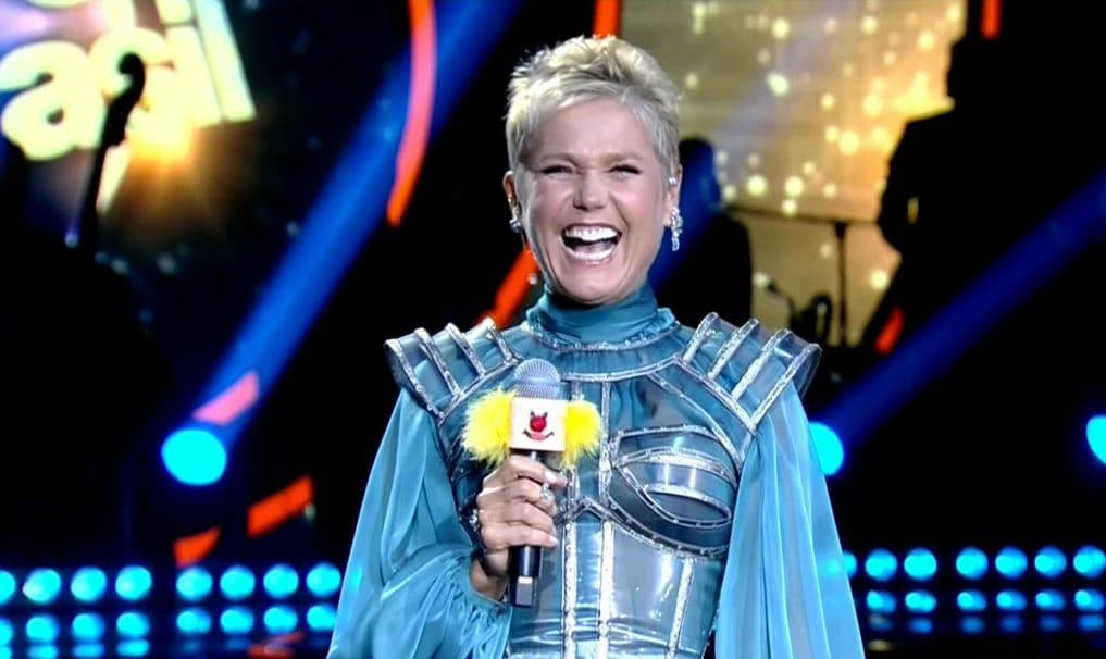 http://tvfoco.uai.com.br/wp-content/uploads/2015/05/Daniela-Mercury.jpg