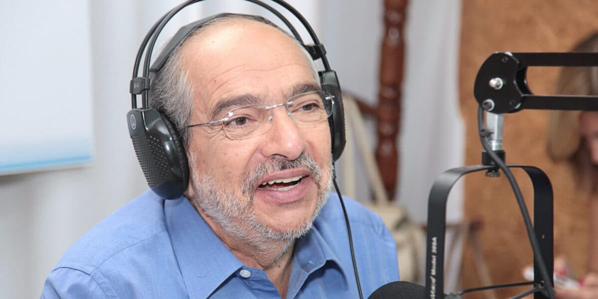 Mário Kertész expôs a intimidade de Alexandre Garcia ao dizer o que sentiu ao demiti-lo (Foto Reprodução/Youtube) Mário Kertész expôs a intimidade de Alexandre Garcia ao dizer o que sentiu ao demiti-lo (Foto Reprodução/Youtube)