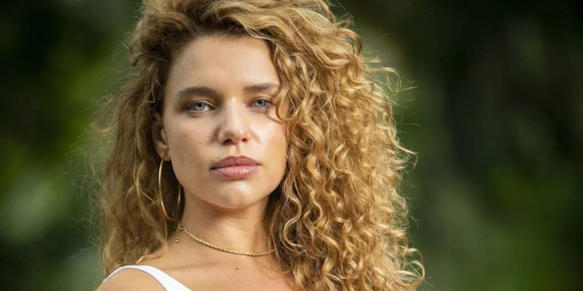 Bruna Linzmeyer recebeu diversas críticas após foto publicada nas redes sociais (Reprodução - Instagram) Bruna Linzmeyer recebeu diversas críticas após foto publicada nas redes sociais (Reprodução - Instagram)