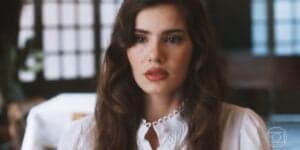 Marê faz descoberta na novela Amor Perfeito Marê faz descoberta na novela Amor Perfeito