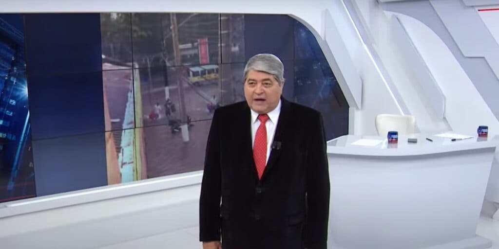 Datena abre jornal às pressas, mostra imagens aterrorizantes e faz alerta ao vivo na Band: “Agora”