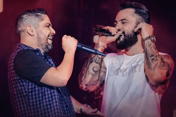 A atitude corajosa de Jorge, dupla de Mateus, ao assumir ao Brasil briga com o parceiro: "Peso muito forte" (Foto Rerodução/Internet)