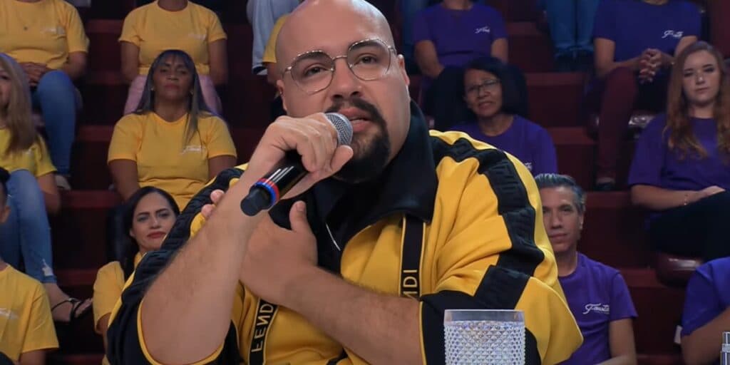 Tiago Abravanel, neto de Silvio Santos, segura o choro na volta do Faustão na Band e comove com relato: “Esse cara”