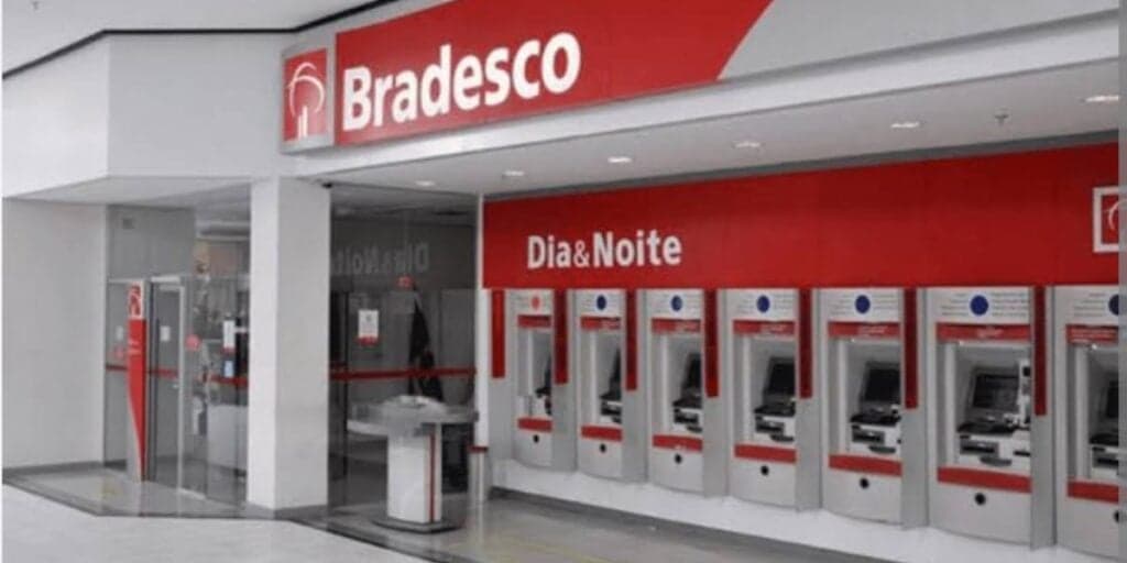Que história é essa que o Bradesco tem fechado agências? Saiba a verdade de uma vez