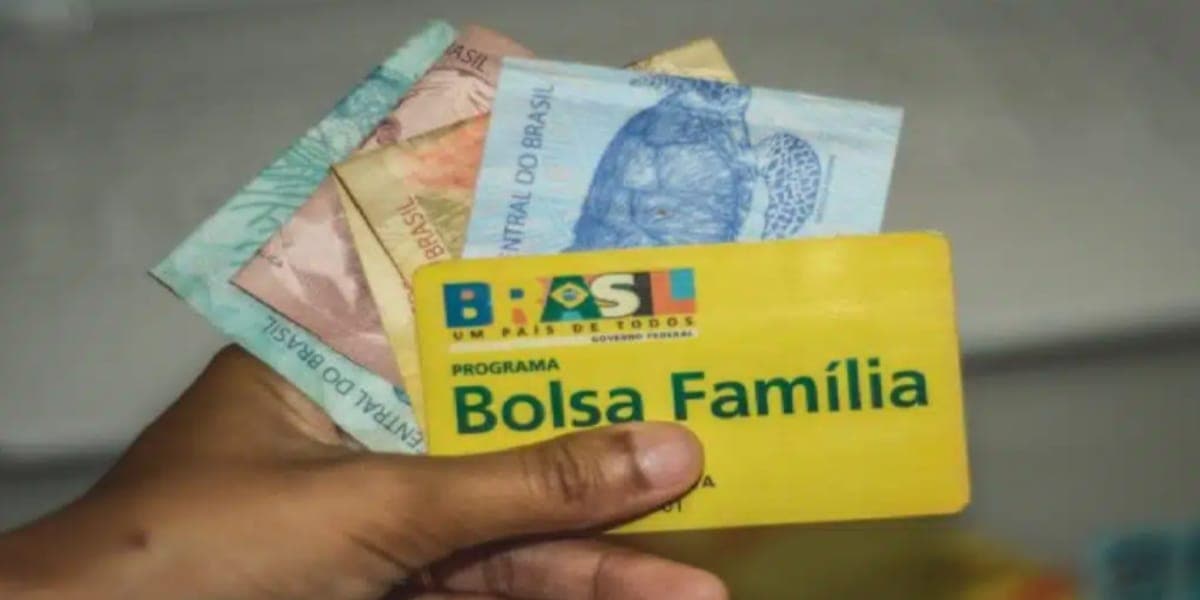 Notícia sobre depósito do Auxílio Brasil nesta sexta (14) é emitida e você tem que saber se receberá HOJE Notícia sobre depósito do Auxílio Brasil nesta sexta (14) é emitida e você tem que saber se receberá HOJE