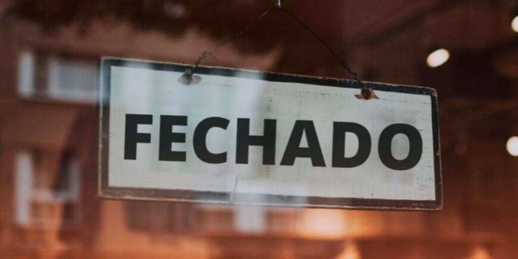 Falência: Empresa famosa fechou as portas e agora? Saiba se você perderá todo dinheiro que investiu
