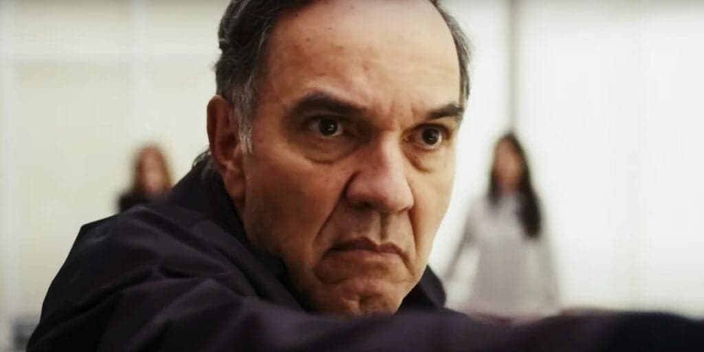 Travessia Final - Guerra é acusado de assassinato e cava a própria cova por esconder segredo