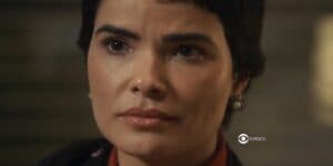 Leonor (Vanessa Giácomo) em Travessia (Foto: Reprodução / Globo)