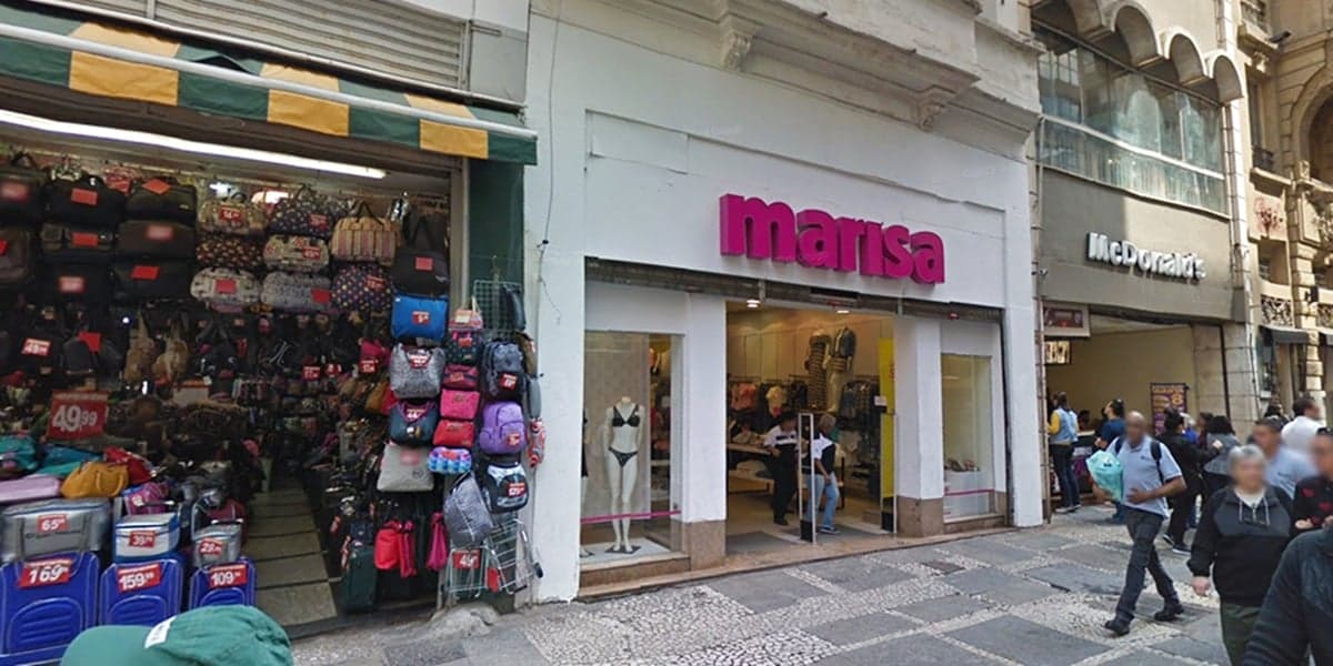 Varejista brasileira deve fechar até 100 lojas (Foto: Reprodução Internet) Varejista brasileira deve fechar até 100 lojas (Foto: Reprodução Internet)