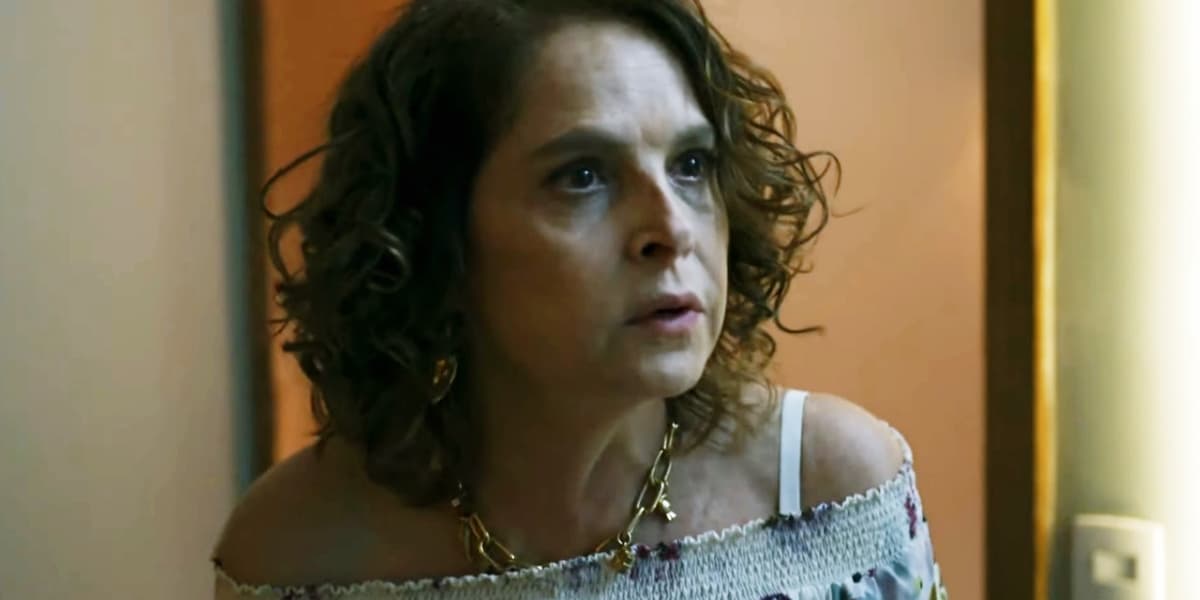 Núbia da novela Travessia fica incrédula com roubo do filho. Núbia da novela Travessia fica incrédula com roubo do filho.