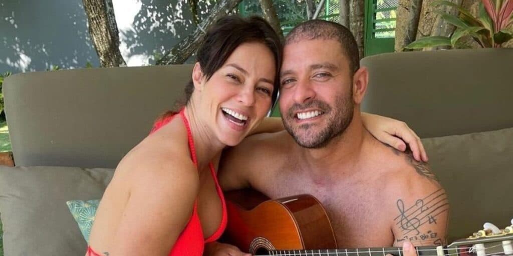 Diogo Nogueira ironiza ausência de Paolla Oliveira em viagem e resolve mostrar com quem está