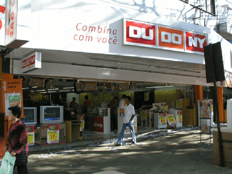 http://tvfoco.uai.com.br/wp-content/uploads/2015/05/Daniela-Mercury.jpg