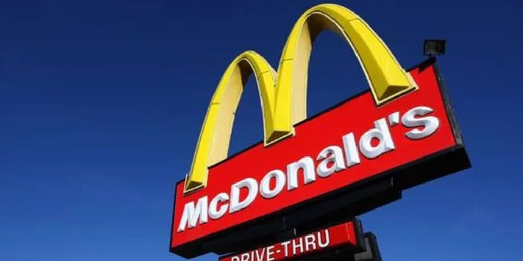 Aumento de 400% e item arrancado do cardápio: McDonald's é atingido em cheio e toma medida drástica em país