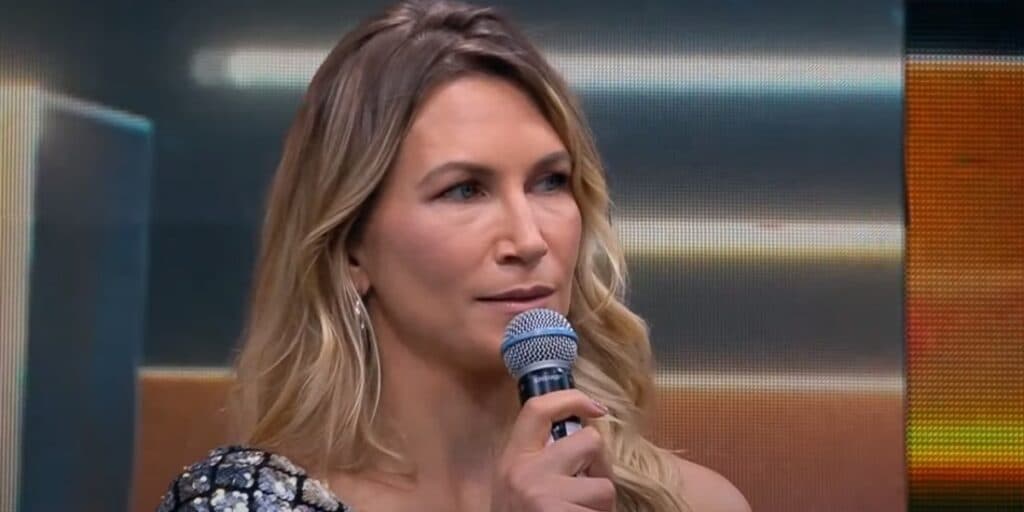 Anne Lottermann faz reclamação sobre salário no palco do Faustão na Band: “Ganha muito mais”