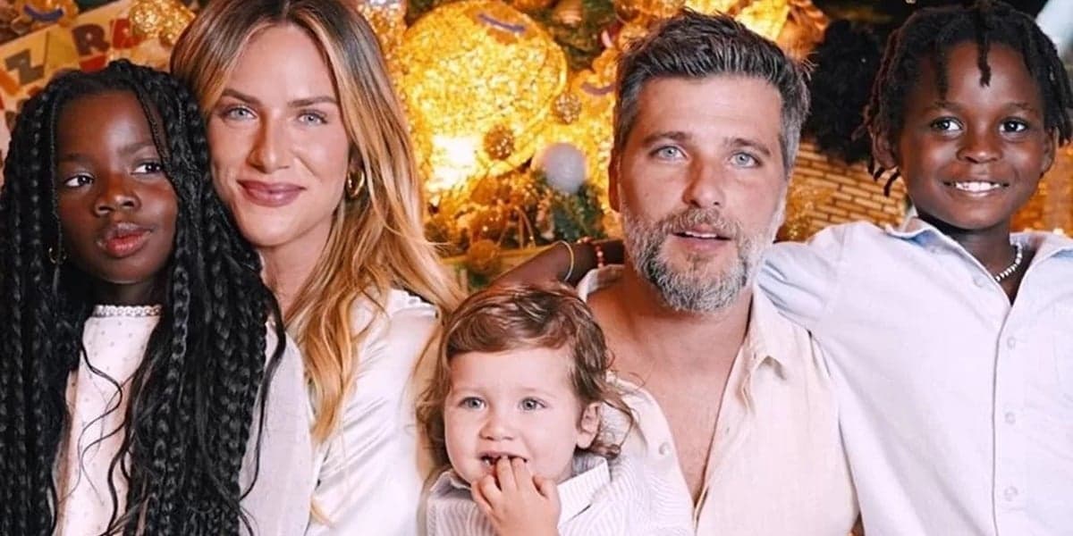 http://tvfoco.uai.com.br/wp-content/uploads/2015/05/Daniela-Mercury.jpg http://tvfoco.uai.com.br/wp-content/uploads/2015/05/Daniela-Mercury.jpg