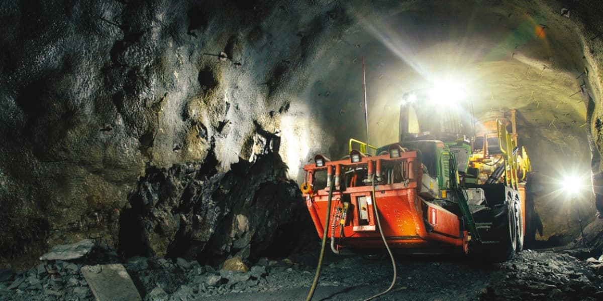 Mineração em subsolo é o trabalho mais perigoso de acordo com o Senado (Foto: Reprodução/Revista MT) Mineração em subsolo é o trabalho mais perigoso de acordo com o Senado (Foto: Reprodução/Revista MT)