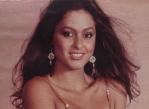Simone Carvalho era considerada uma das musas da emissora carioca (Reprodução: Globo) Simone Carvalho era considerada uma das musas da emissora carioca (Reprodução: Globo)