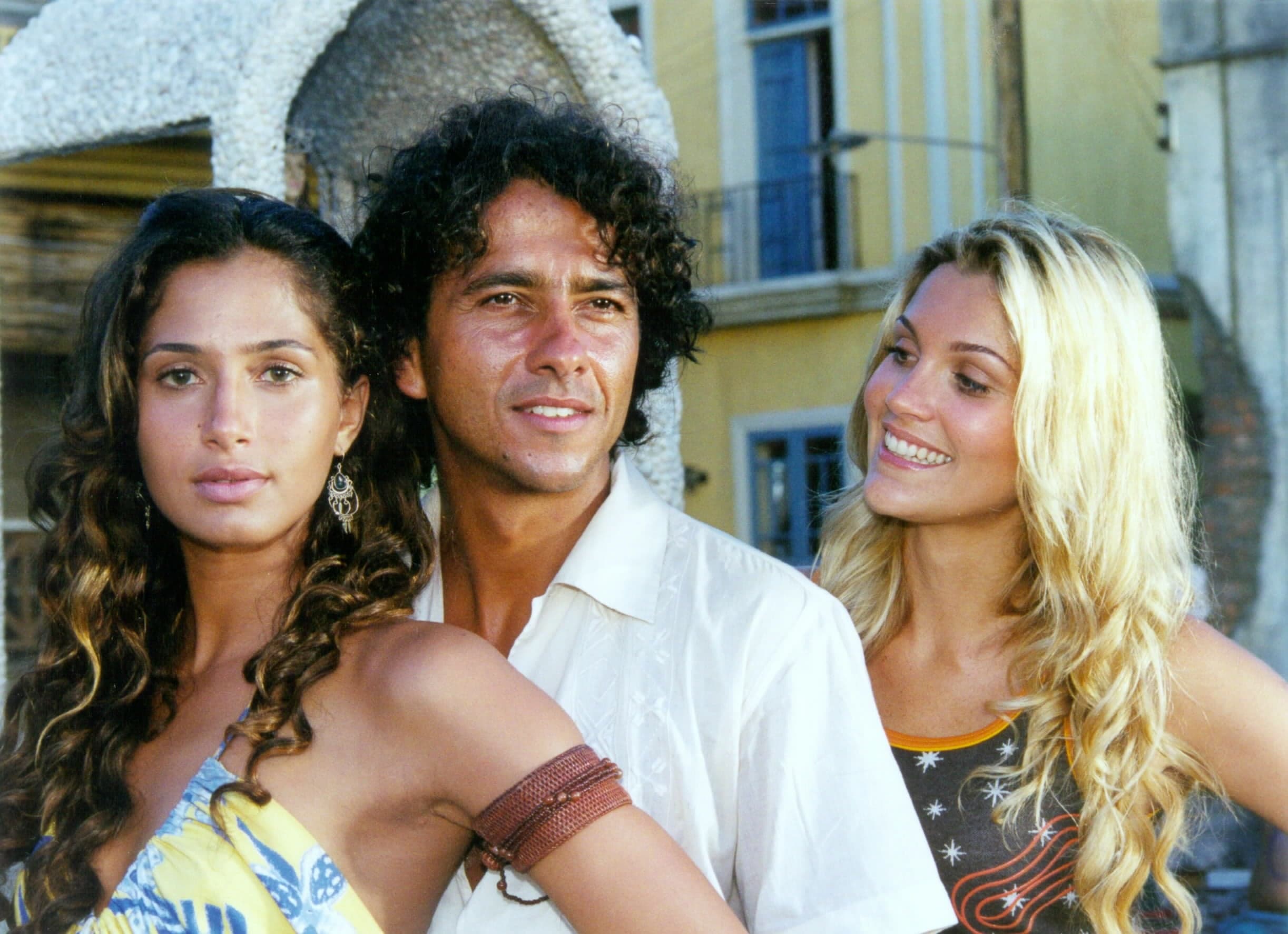 Camila Pitanga, Marcos Palmeira e Flávia Alessandra formam triângulo amoroso em 'Porto dos Milagres' Camila Pitanga, Marcos Palmeira e Flávia Alessandra formam triângulo amoroso em 'Porto dos Milagres'