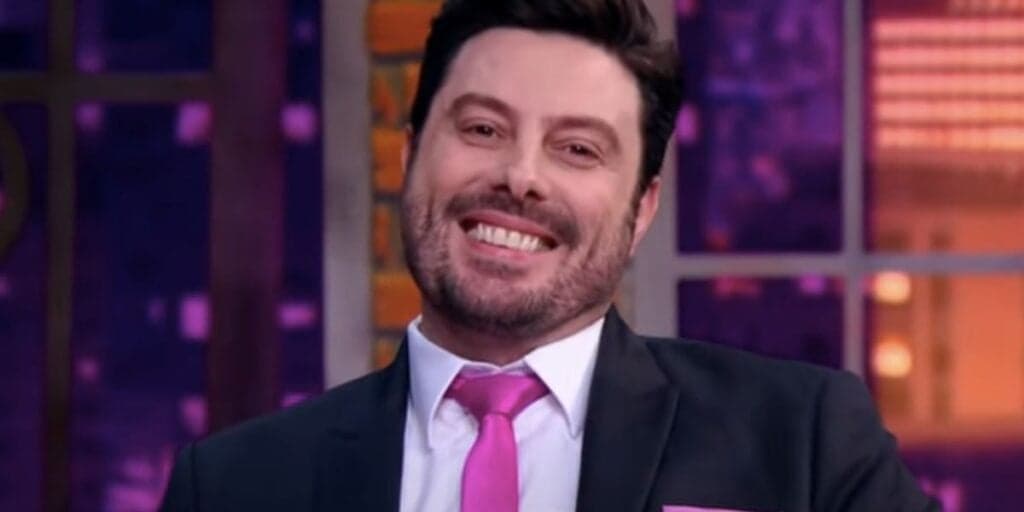 Danilo Gentili escandaliza na abertura do The Noite, fala sobre sexo e entrega: “Ficar de p4u duro te olhando”
