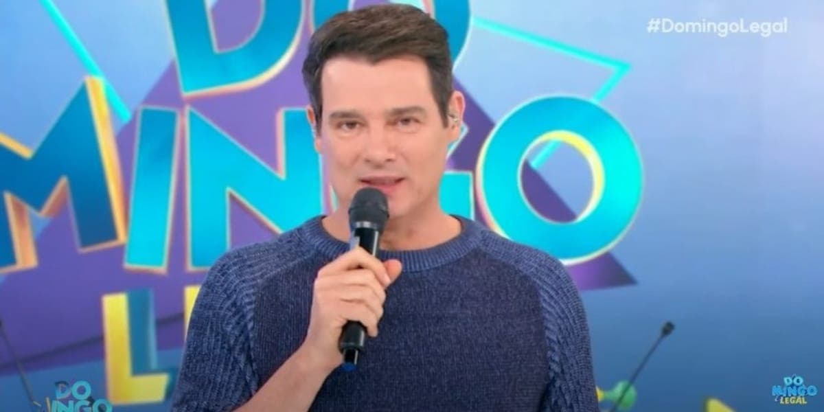 Celso Portiolli nos estúdios do Domingo Legal (Reprodução: SBT) Celso Portiolli nos estúdios do Domingo Legal (Reprodução: SBT)