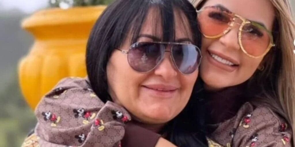 Mãe de Deolane Bezerra vomita ao vivo durante entrevista e motivo chocante é escancarado