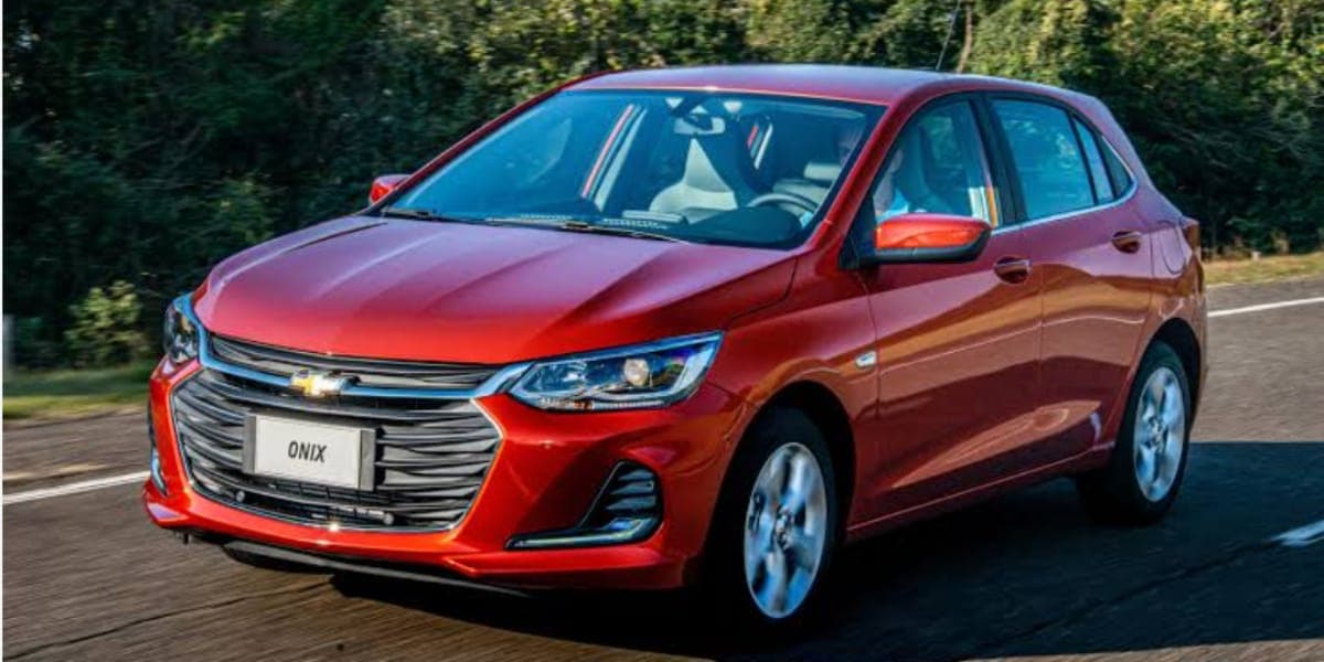 Onix é considerado um dos carros populares no Brasil (Reprodução: Internet) Onix é considerado um dos carros populares no Brasil (Reprodução: Internet)